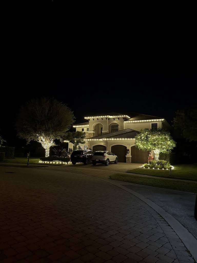 Professional landscape lighting installation by S.F. Outdoor Lighting in Boca Raton
