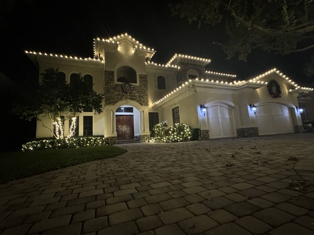 Professional landscape lighting installation by S.F. Outdoor Lighting in Boca Raton